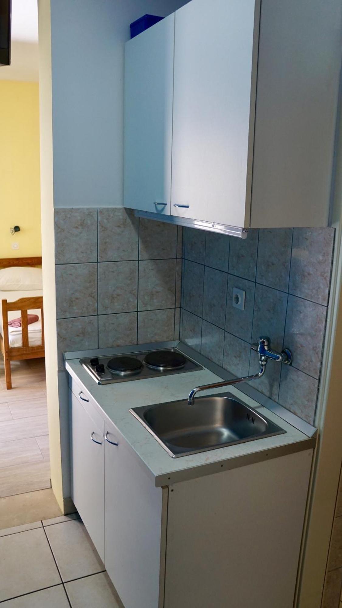 Apartments Niksa Kastelan أوميس المظهر الخارجي الصورة