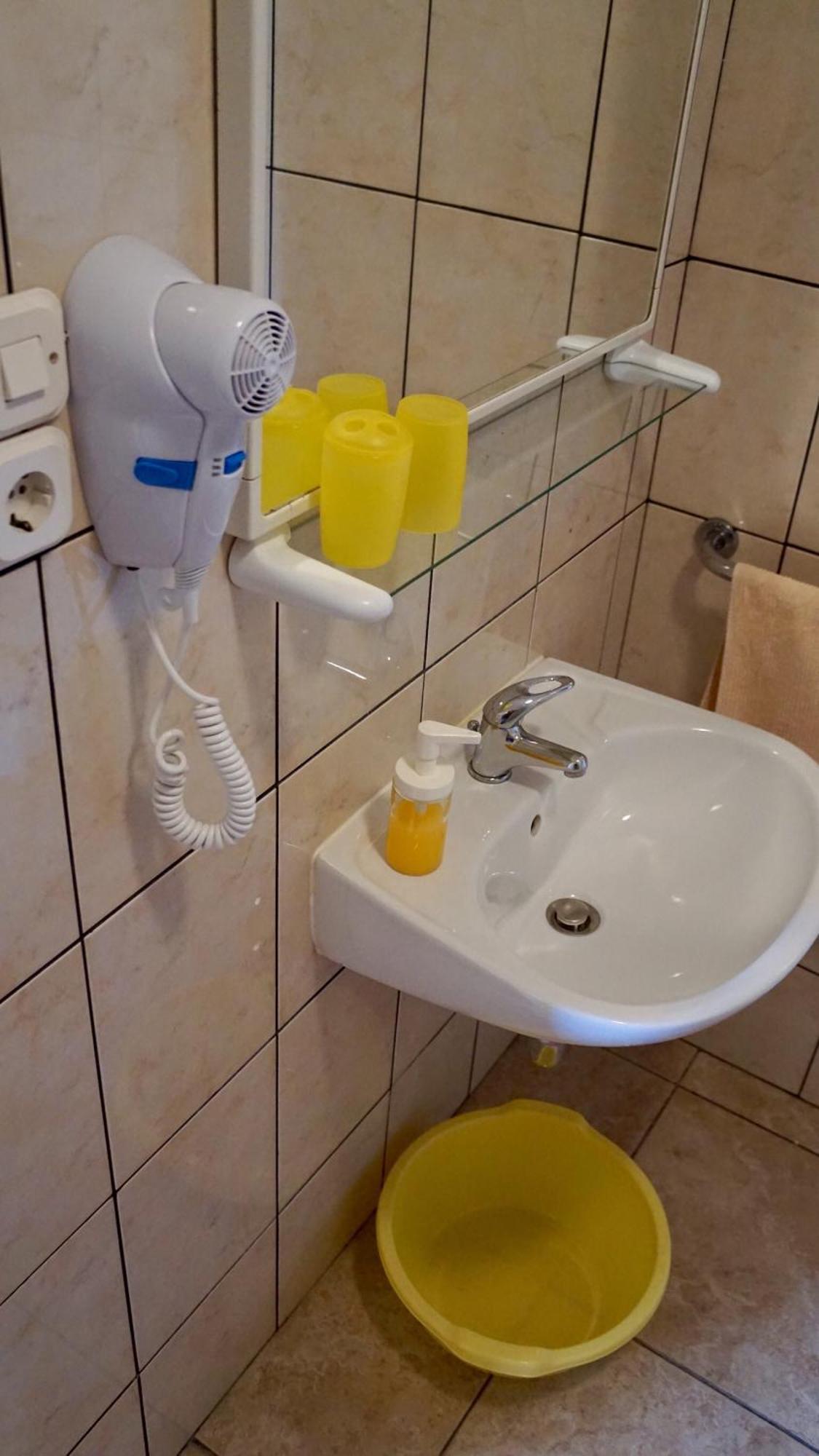 Apartments Niksa Kastelan أوميس المظهر الخارجي الصورة
