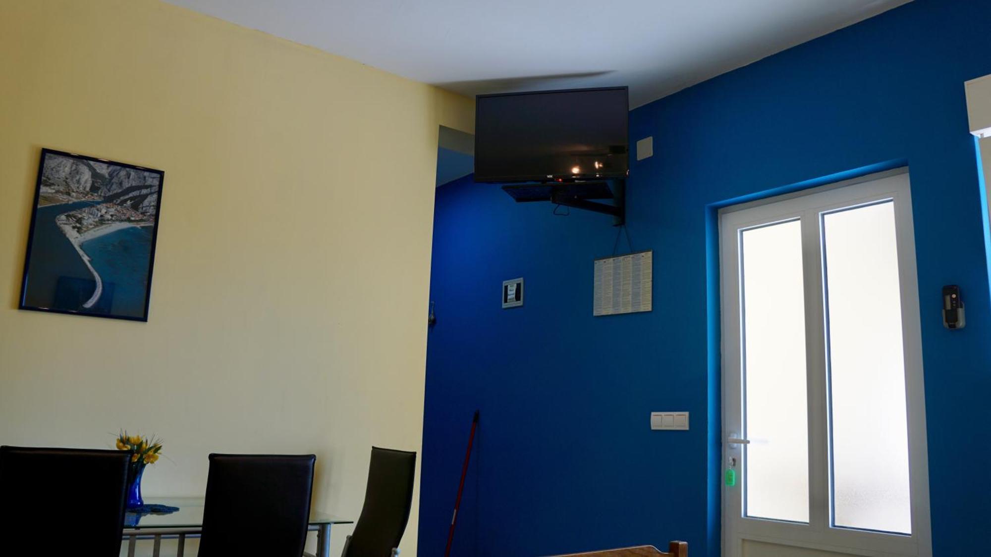 Apartments Niksa Kastelan أوميس المظهر الخارجي الصورة