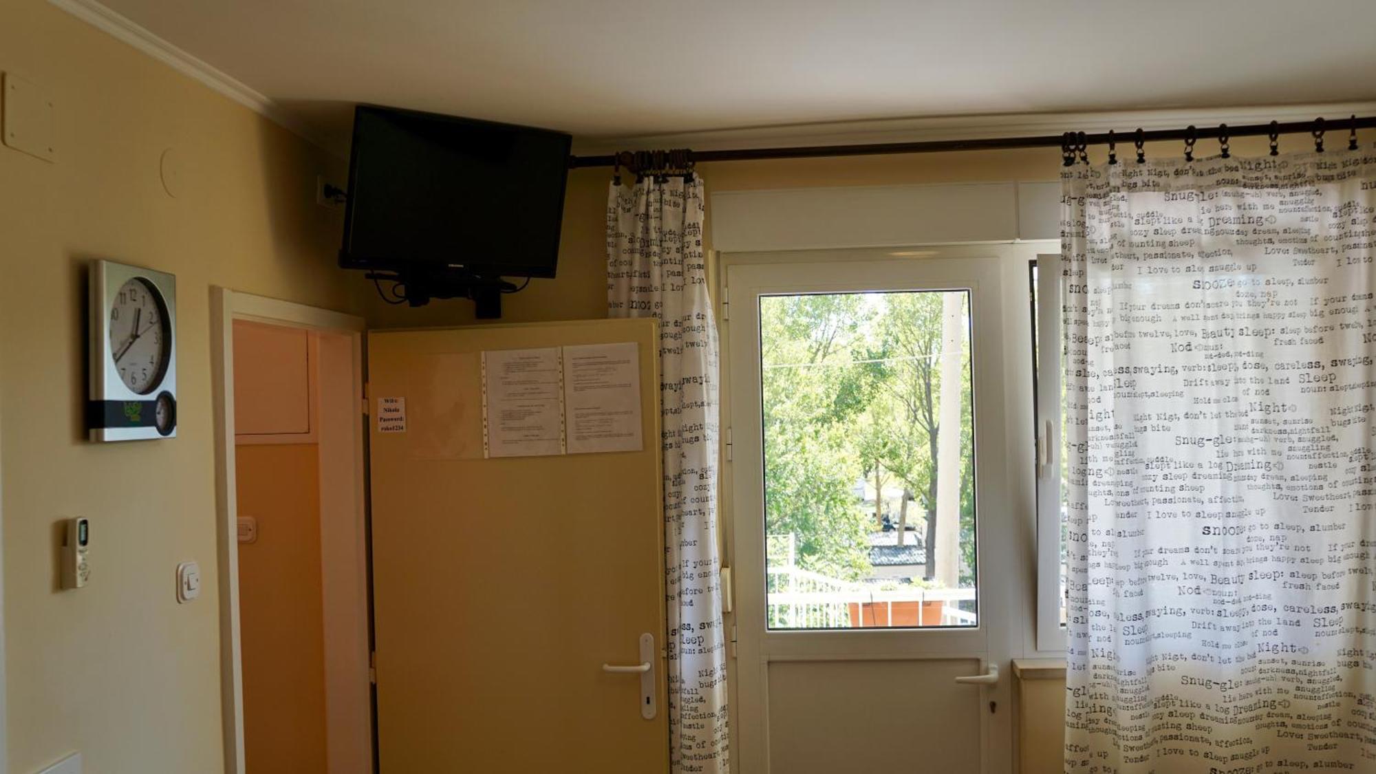 Apartments Niksa Kastelan أوميس المظهر الخارجي الصورة