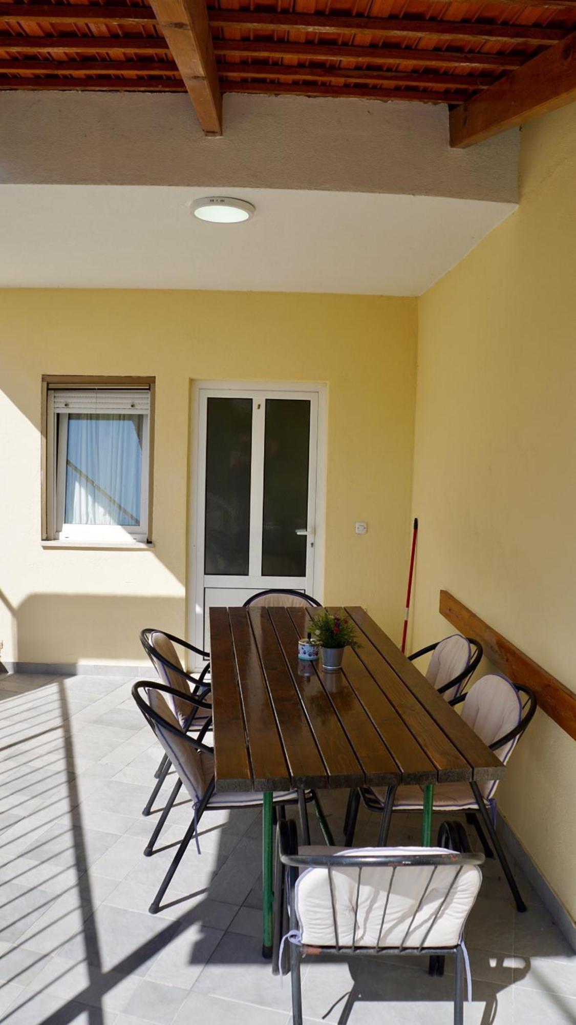 Apartments Niksa Kastelan أوميس المظهر الخارجي الصورة