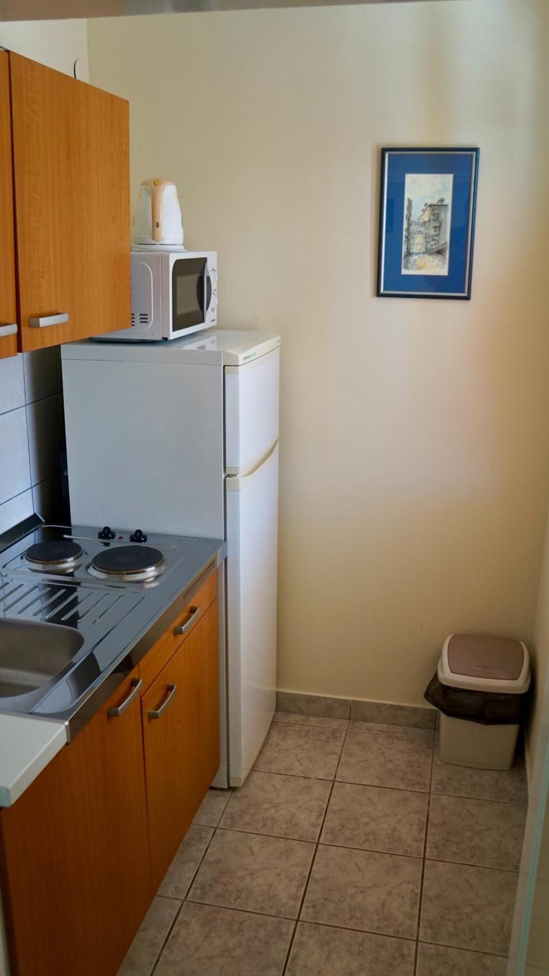 Apartments Niksa Kastelan أوميس المظهر الخارجي الصورة