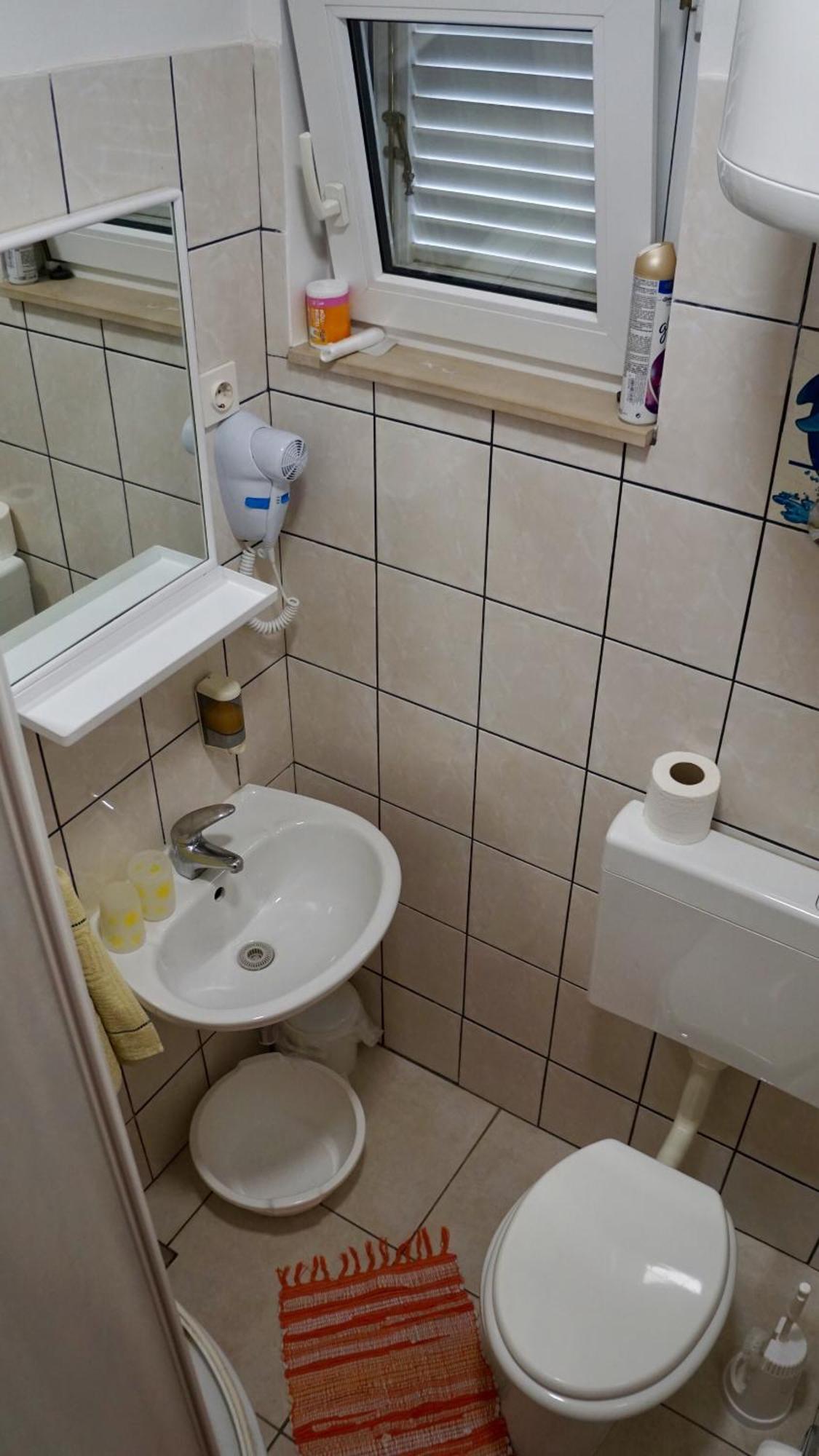 Apartments Niksa Kastelan أوميس المظهر الخارجي الصورة