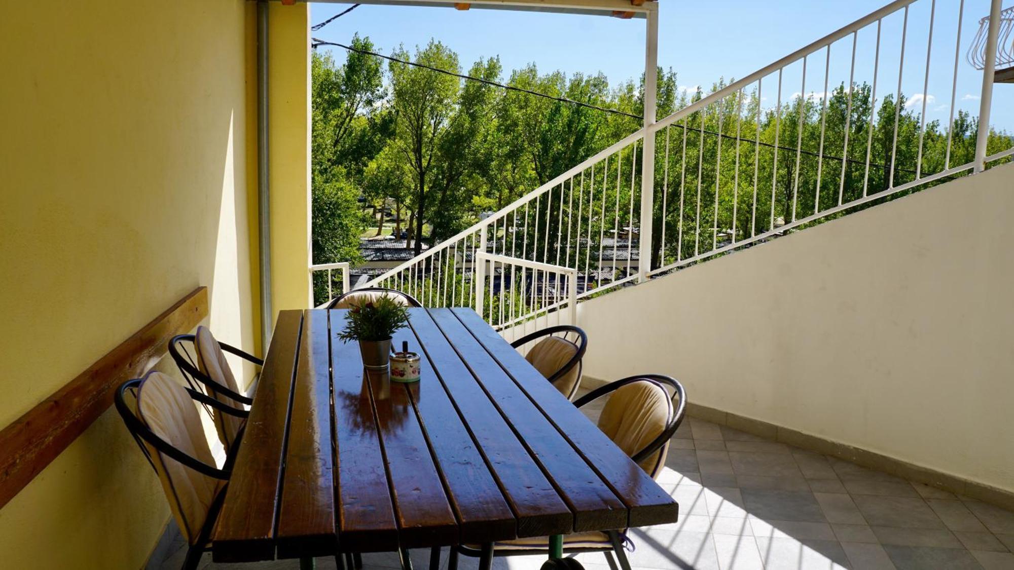 Apartments Niksa Kastelan أوميس المظهر الخارجي الصورة