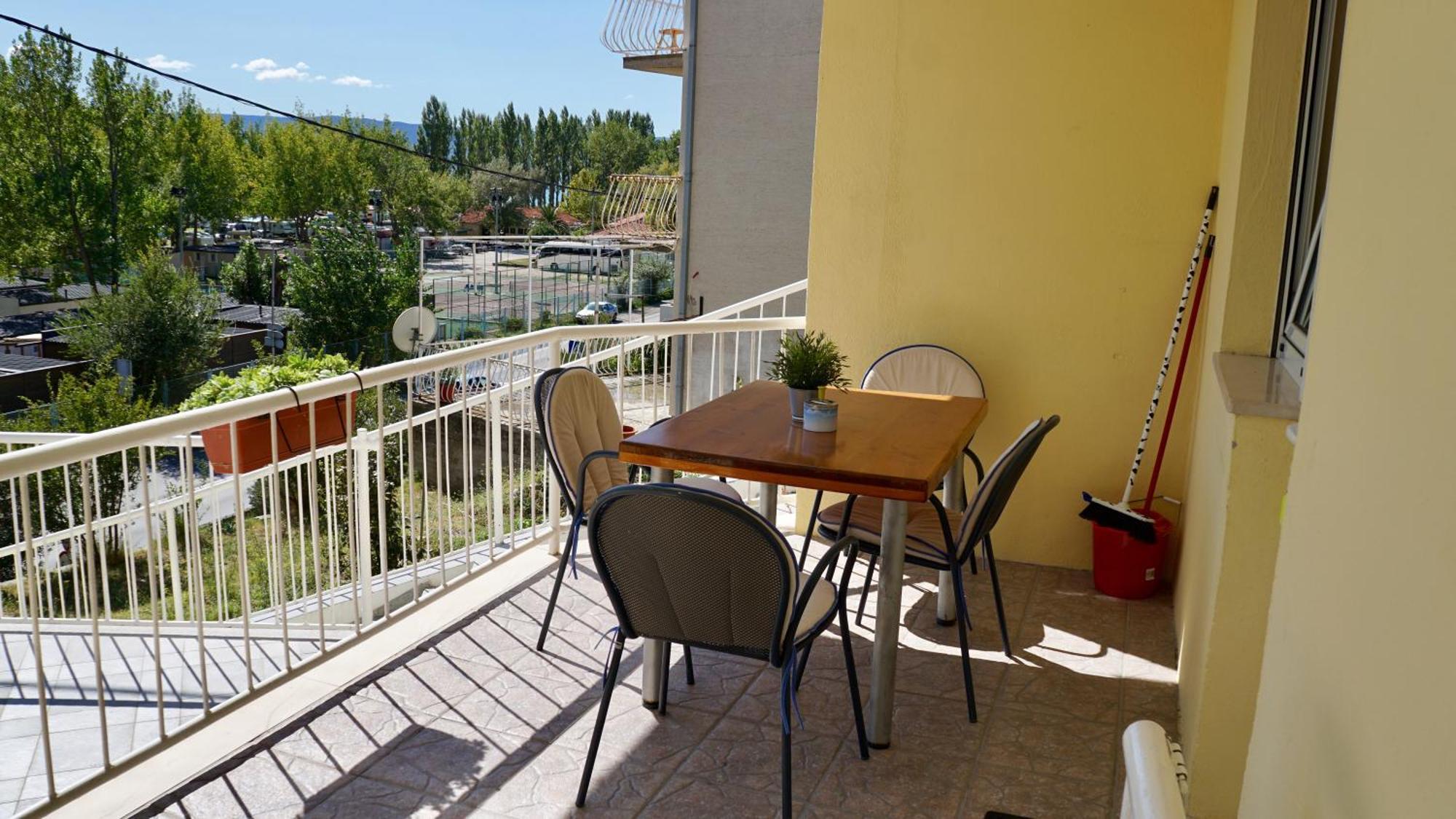 Apartments Niksa Kastelan أوميس المظهر الخارجي الصورة
